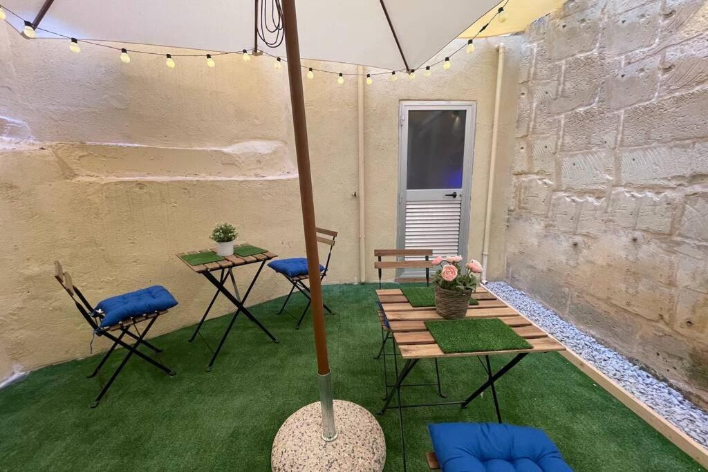 2 Bed Apt In Heart Of St Julians - 5Min From Seafront Сент Джулианс Экстерьер фото