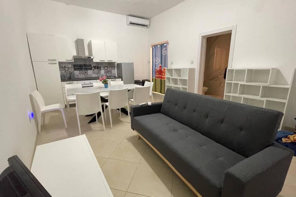 2 Bed Apt In Heart Of St Julians - 5Min From Seafront Сент Джулианс Экстерьер фото